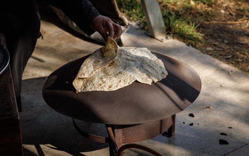 הכנת פיתה סאג' ואדי עתיר